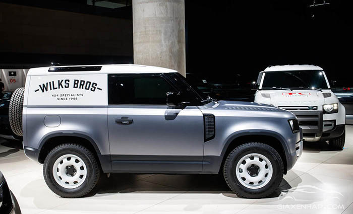 Land Rover Defender