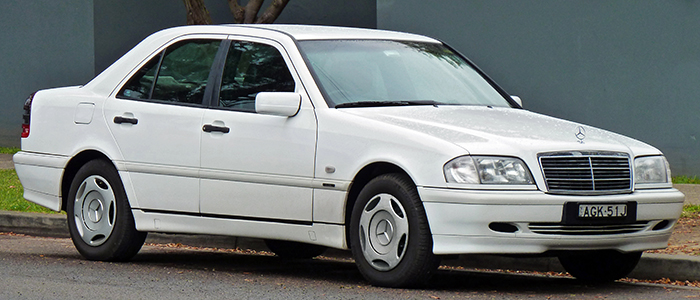 Mercedes-Benz C-Class thế hệ đầu tiên (1993 – 2000)
