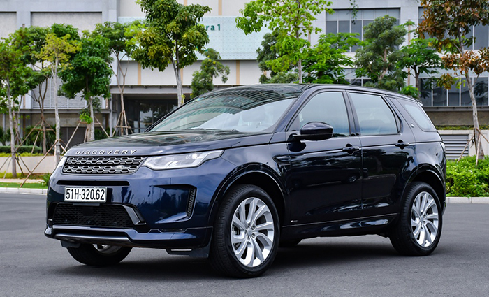 Land Rover Discovery Sport giá từ 2,61 tỷ đồng