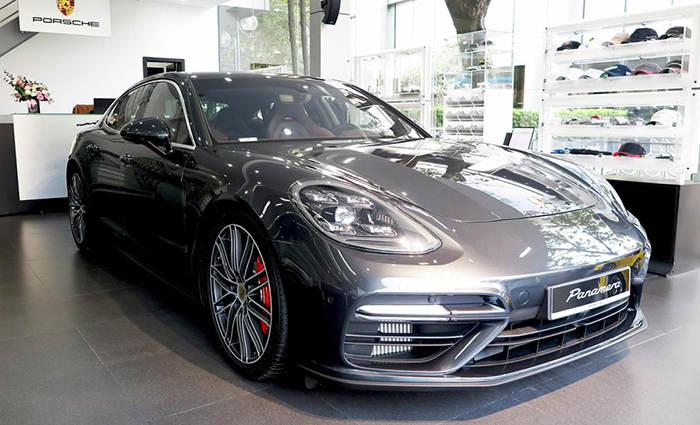 Porsche Panamera giá từ 5,5 tỷ đồng
