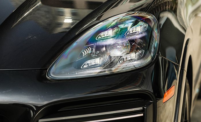 den-pha-porsche-cayenne-turbo
