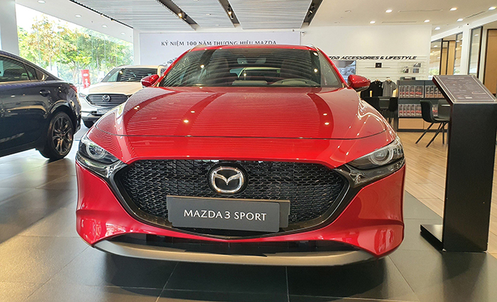 Đầu xe Mazda3 Sport Signature Premium