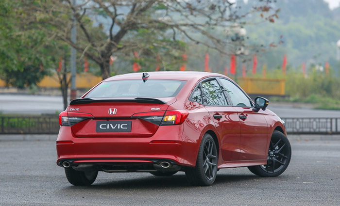  Honda Civic RS detalles con parámetros, lista de precios, fotos