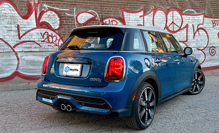 Góc sau MINI Cooper S 5 Door
