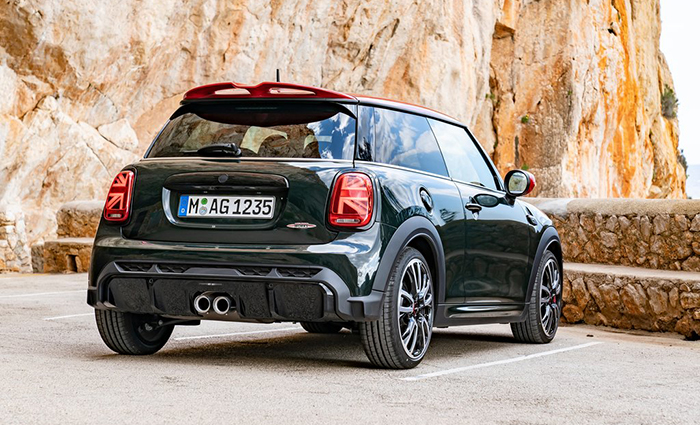 Góc sau John Cooper Works 3 Door