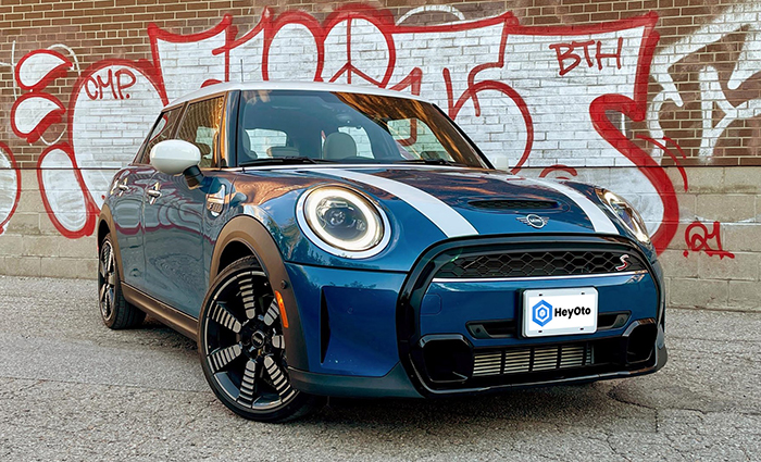 Góc trước MINI Cooper S 5 Door