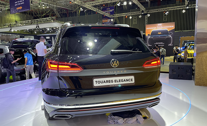 Đuôi xe Touareg Elegance
