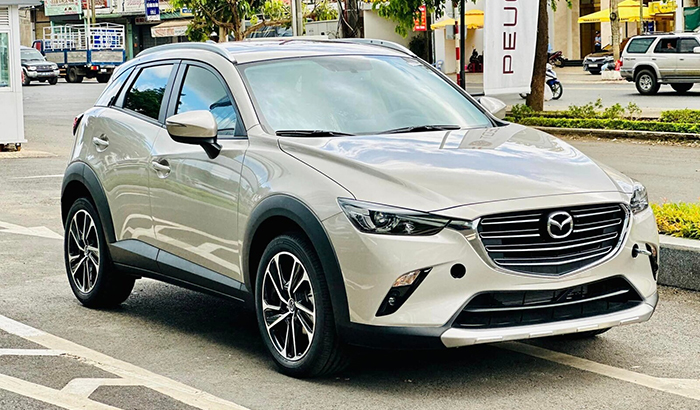 Góc trước CX-3 1.5 AT