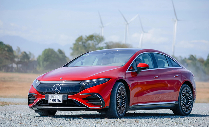 Sedan Mercedes-Benz EQS