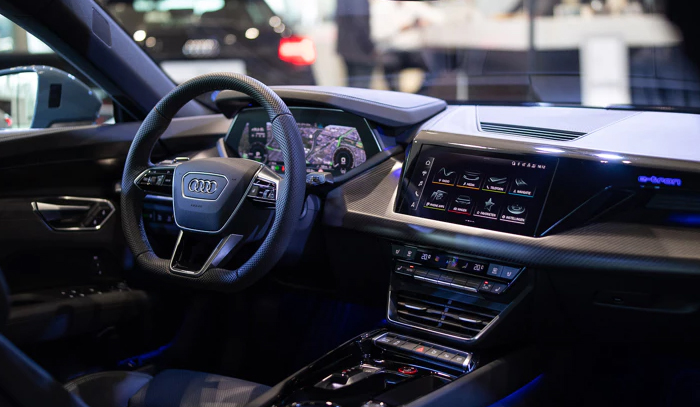 Màn hính xe audi e-tron 1