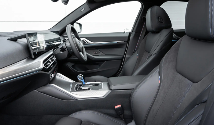 nội thất xe bmw i4 5