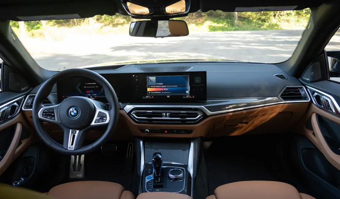 nội thất xe bmw i4