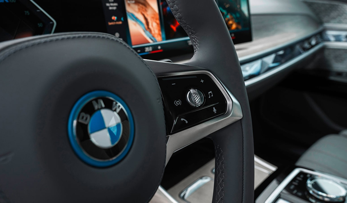 vô lăng xe bmw i7 1