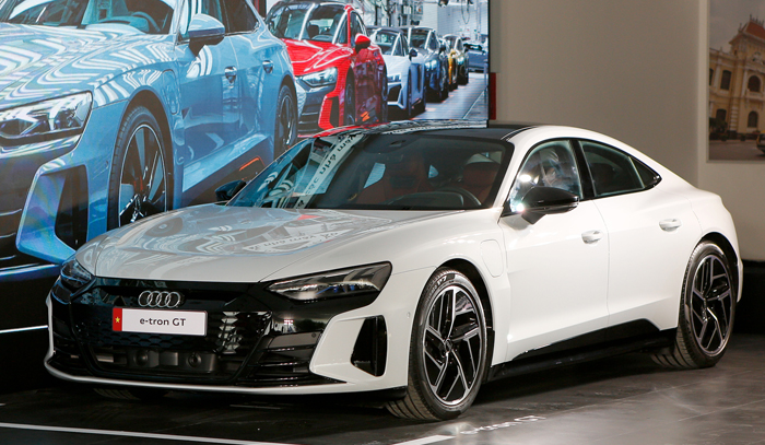 ngoại hình xe audi e-tron 