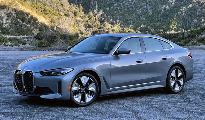 xe bmw i4