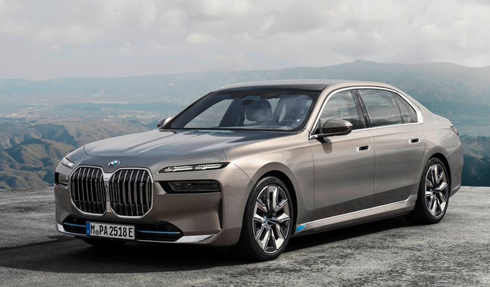 ngọai hình xe bmw i7 1