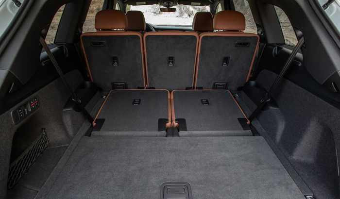 cốp xe audi q7 45 tsfi