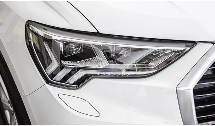 đền xe audi q3 35 s line