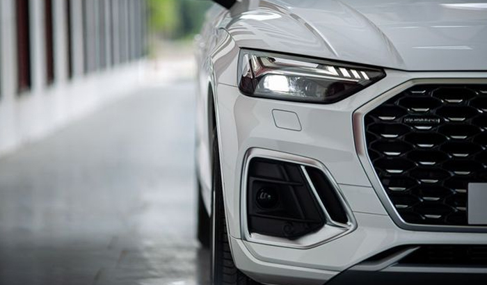 đèn xe audi q5 45 sportback