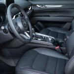 Khoang lái CX-5 Premium Sport