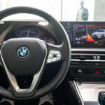 Vô lăng tương đồng với những chiếc Bimmer khác