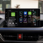 Màn hình tương thích Apple CarPlay và Android Auto