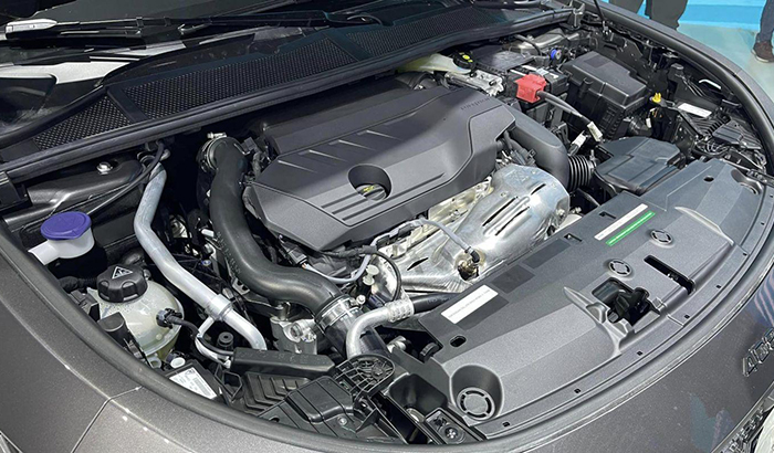 Động cơ Peugeot 408