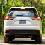 Đuôi xe Innova Cross HEV